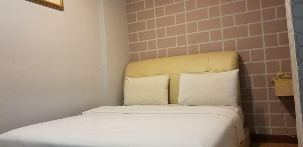 Hotel Ambassador @ Bukit Bintang 2*